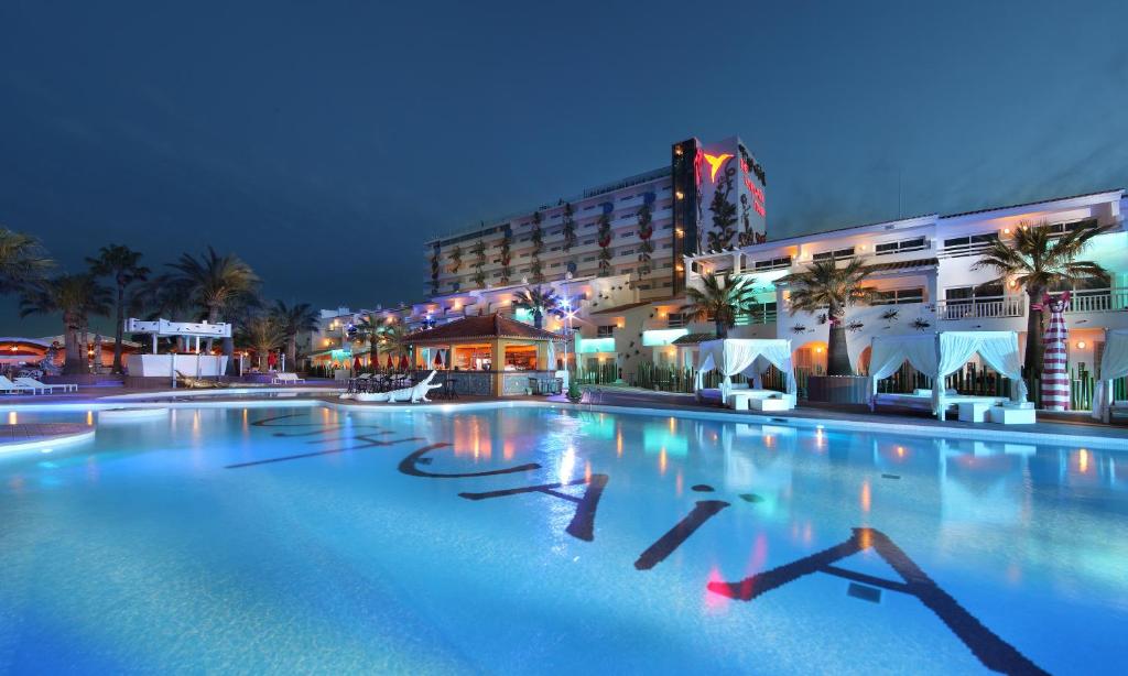 Ushuaia Ibiza Beach Hotel - Adults Only (Playa d'en Bossa) 
