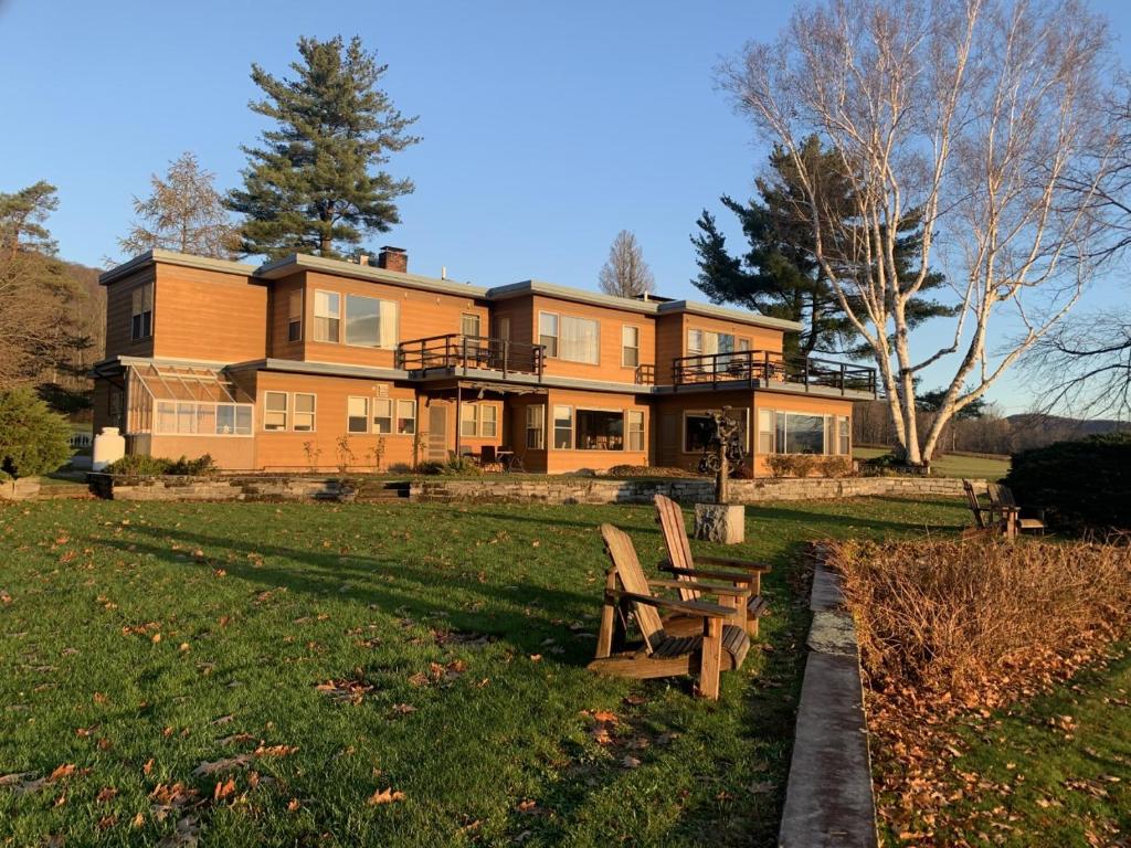 The Guest House at Field Farm (Williamstown) 