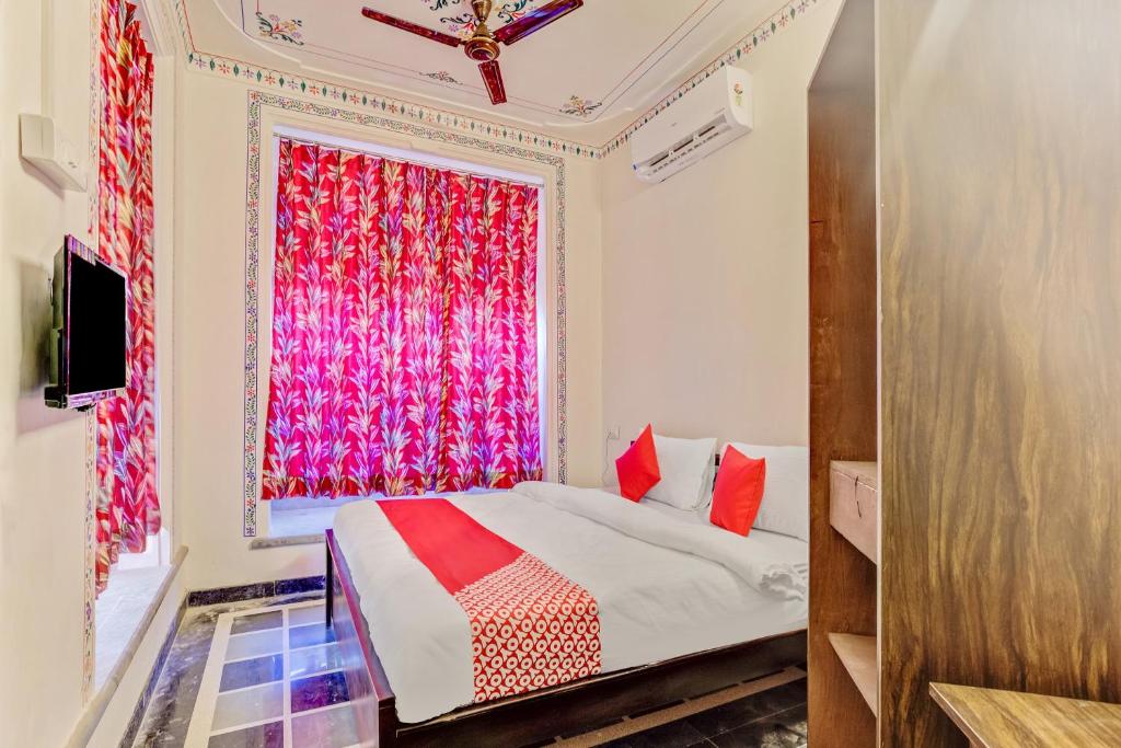 Super OYO Flagship 77120 Hotel Achrol Haveli Sukher