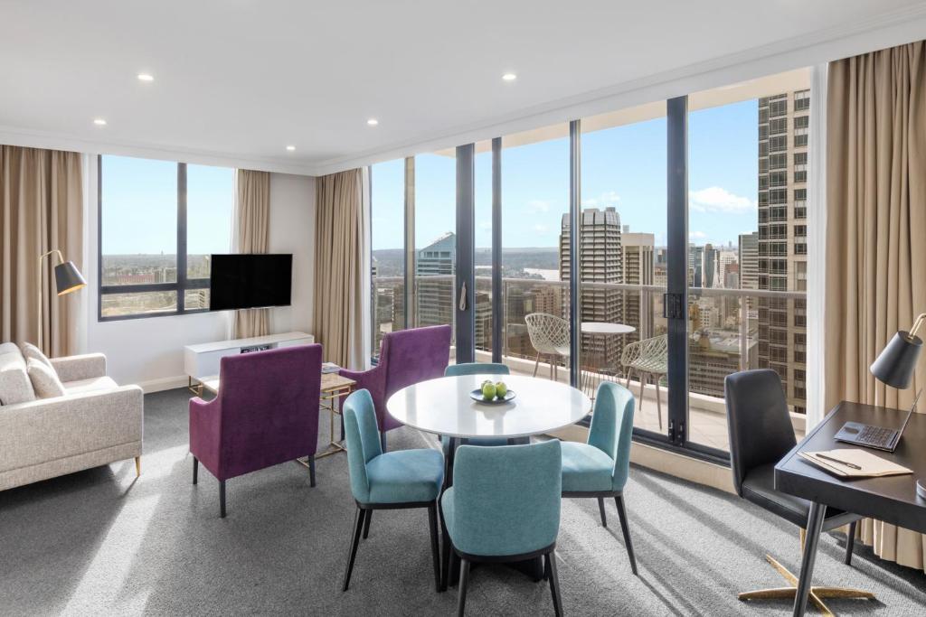 Meriton Suites Pitt Street