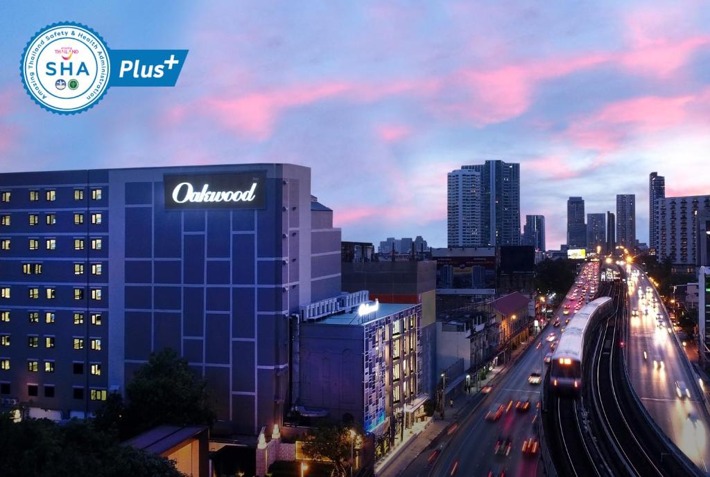 Oakwood Hotel & Residence Bangkok SHA Plus Certified