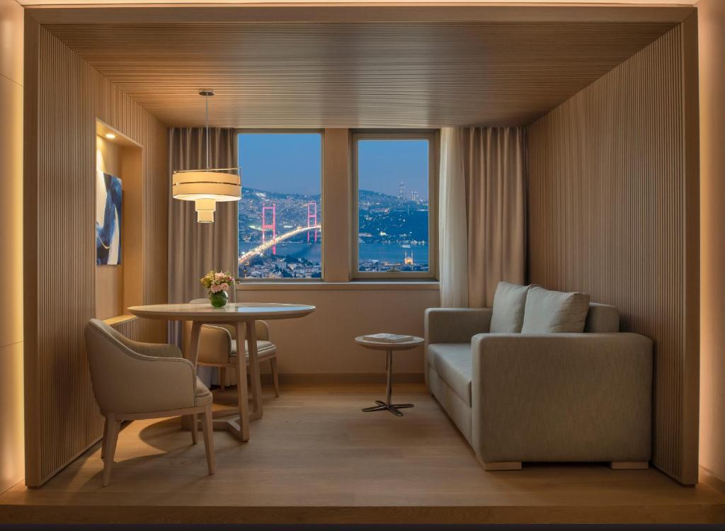 Mövenpick Hotel Istanbul Bosphorus