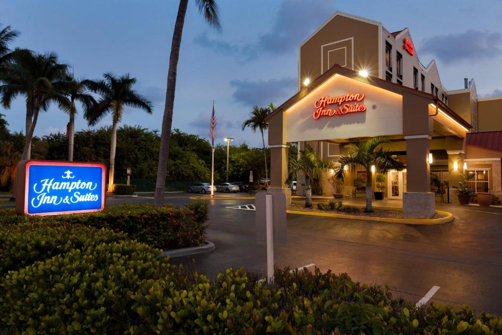 Hampton Inn & Suites Fort Lauderdale Airport